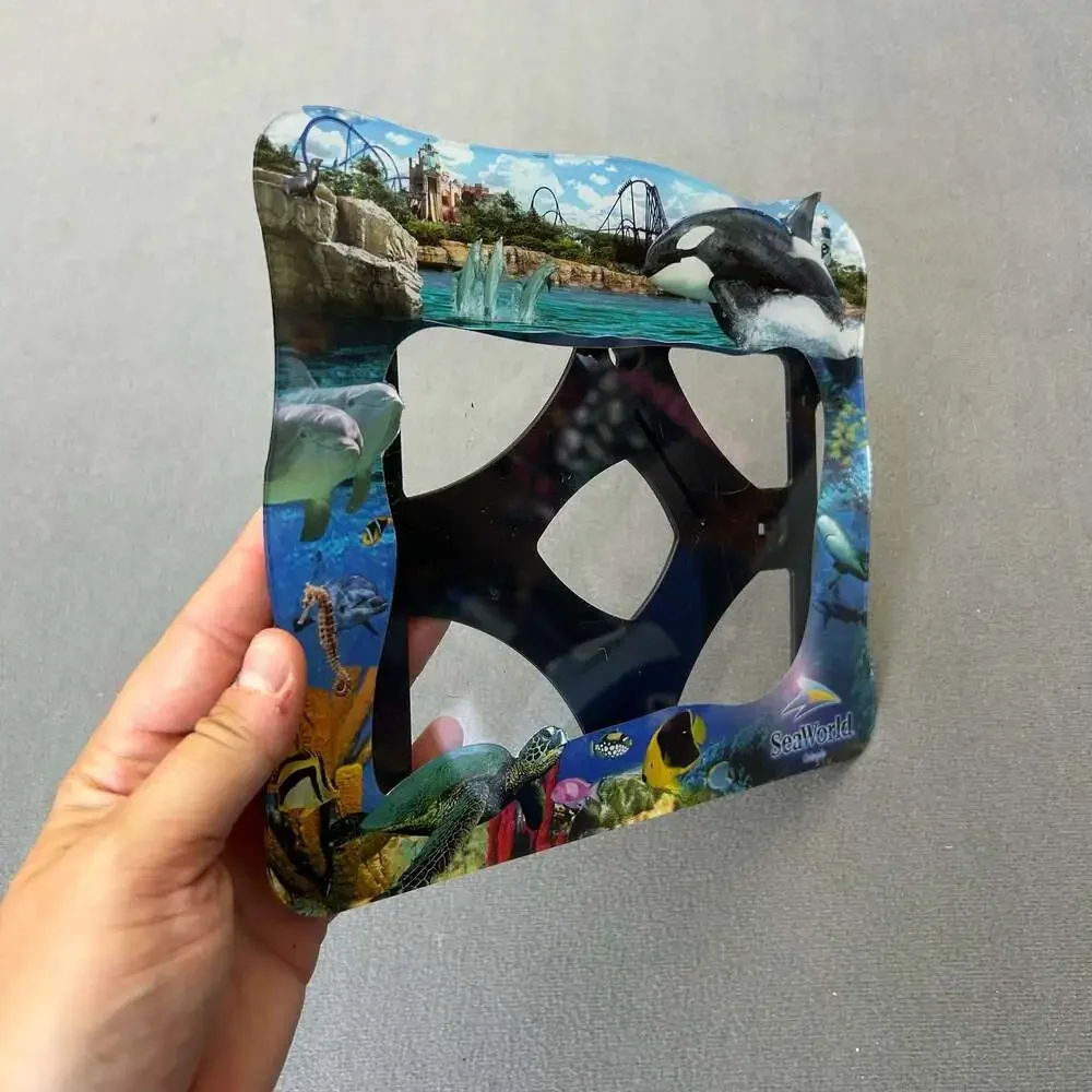 SeaWorld Orlando Souvenir Magnetic Picture Frame with Aquatic Life Graphic